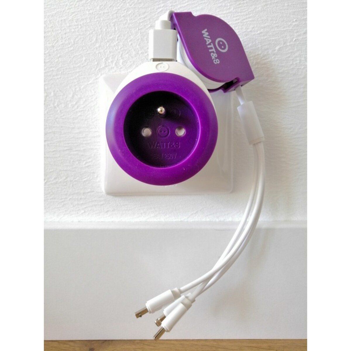 Prise 16A avec chargeur USB violette - Keria et Laurie Lumière