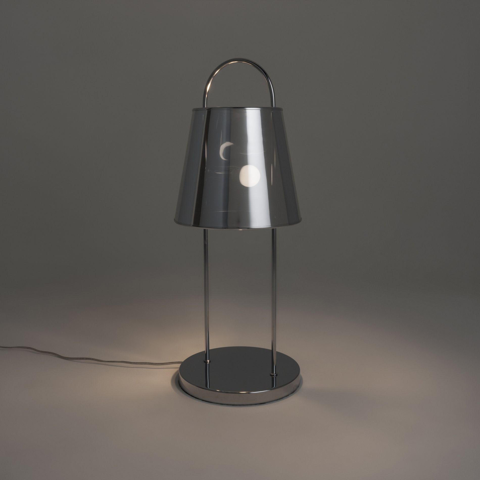 Lampe design touch SHAPE argentée en métal et PVC - Keria et