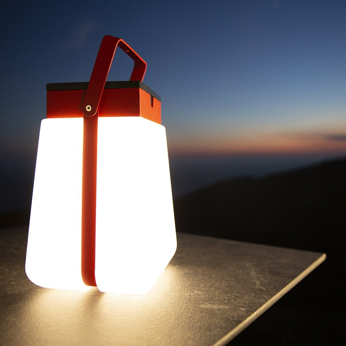 Lanterne solaire extérieur LED TINK rouge 300LUM - Keria et Laurie Lumière