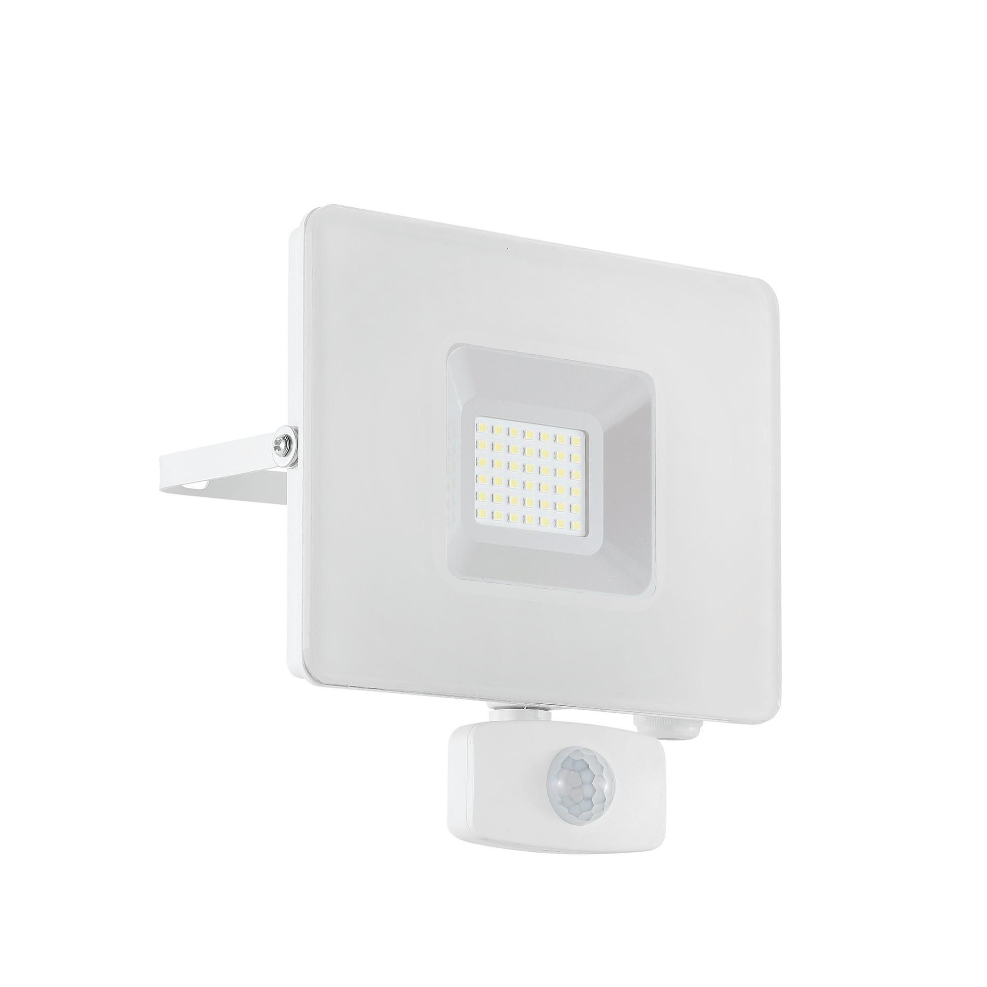 Suspension extérieure aluminium blanc FAEDO 3 LED INT 1X31W