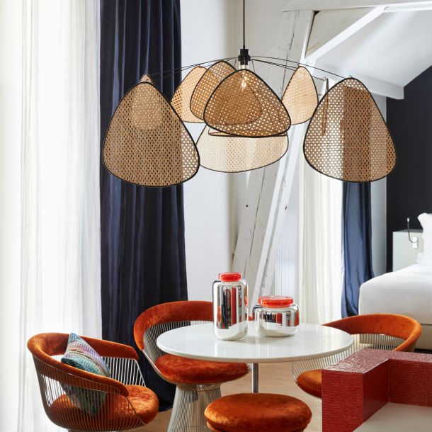 Lampe de chevet en bois, lin et rotin, au design nordique et moderne –  Luminaire chic : Luminaires et Suspensions haut de gamme